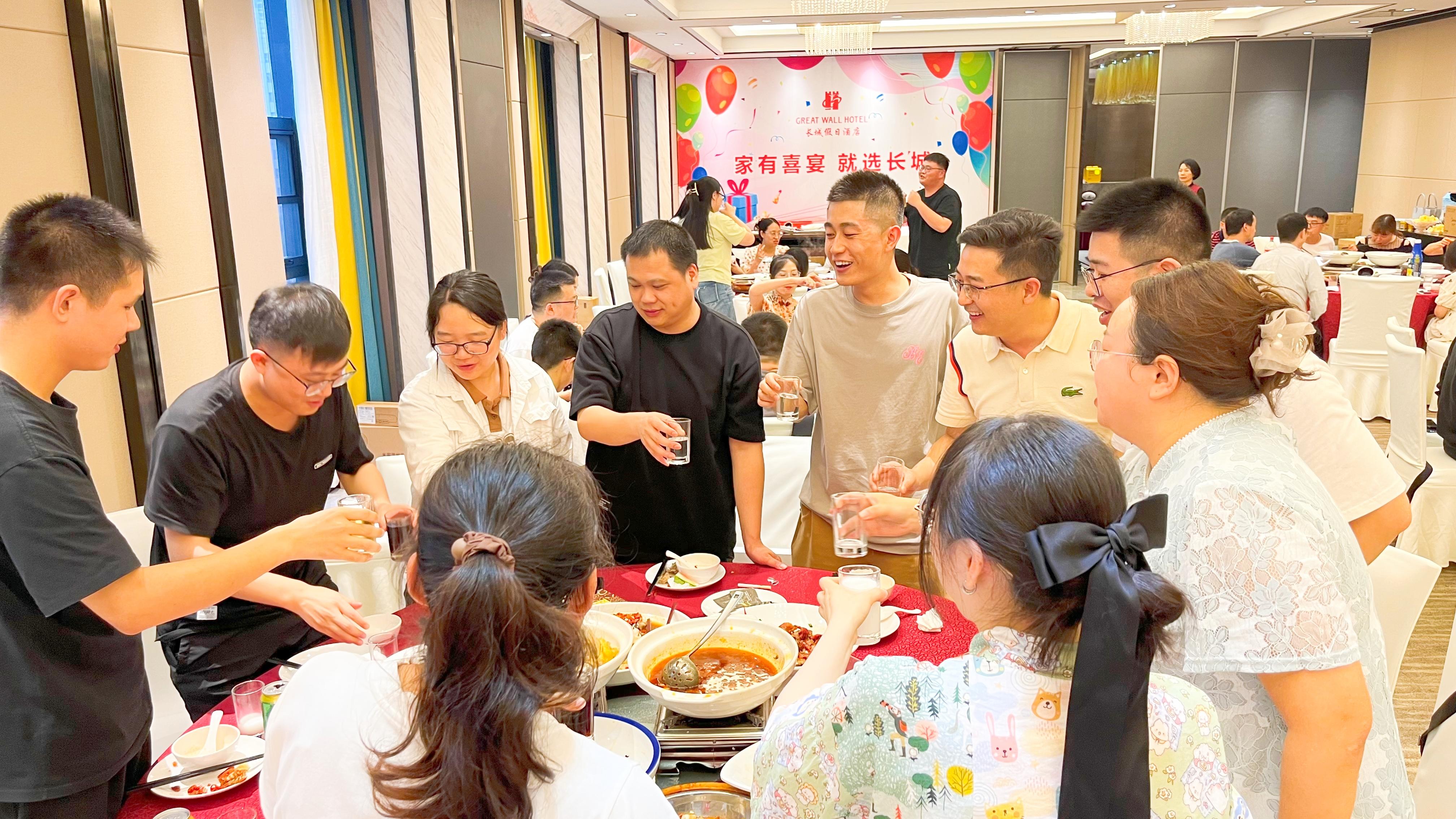 厲兵秣馬 全力以赴 | 湖北納新網(wǎng)絡(luò)科技有限公司年中總結(jié)暨表彰大會圓滿召開！25