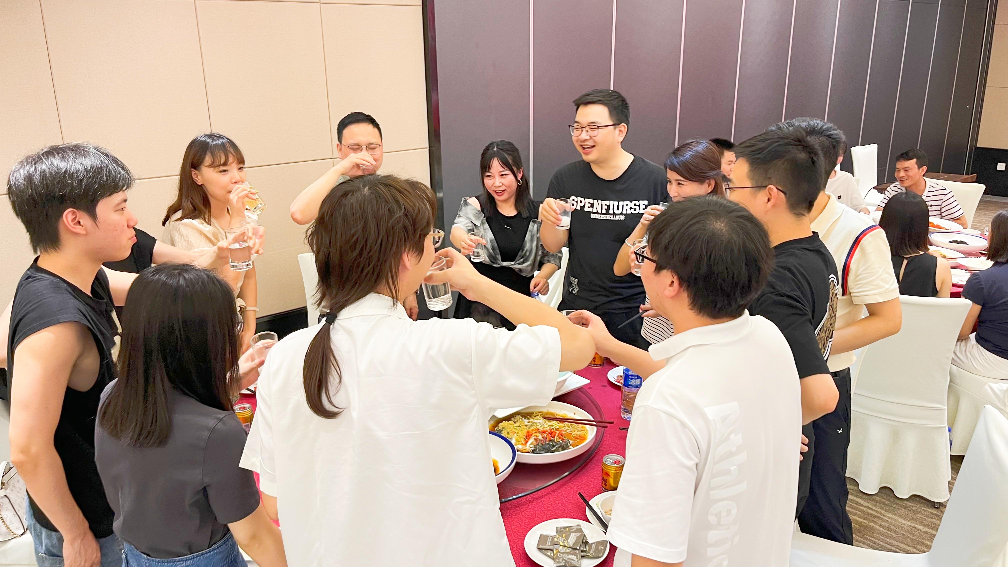 厲兵秣馬 全力以赴 | 湖北納新網(wǎng)絡(luò)科技有限公司年中總結(jié)暨表彰大會圓滿召開！26
